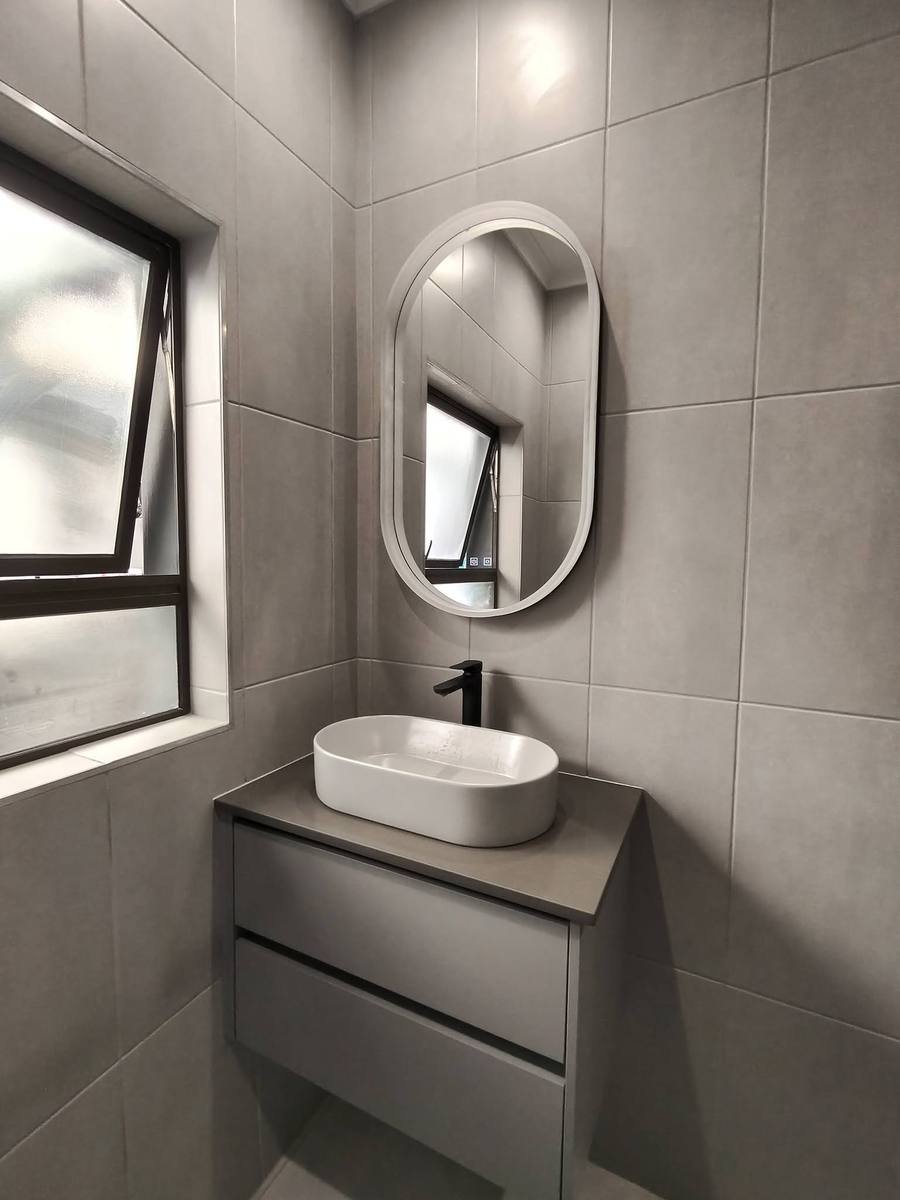 Bathroom Renovation — photo 3